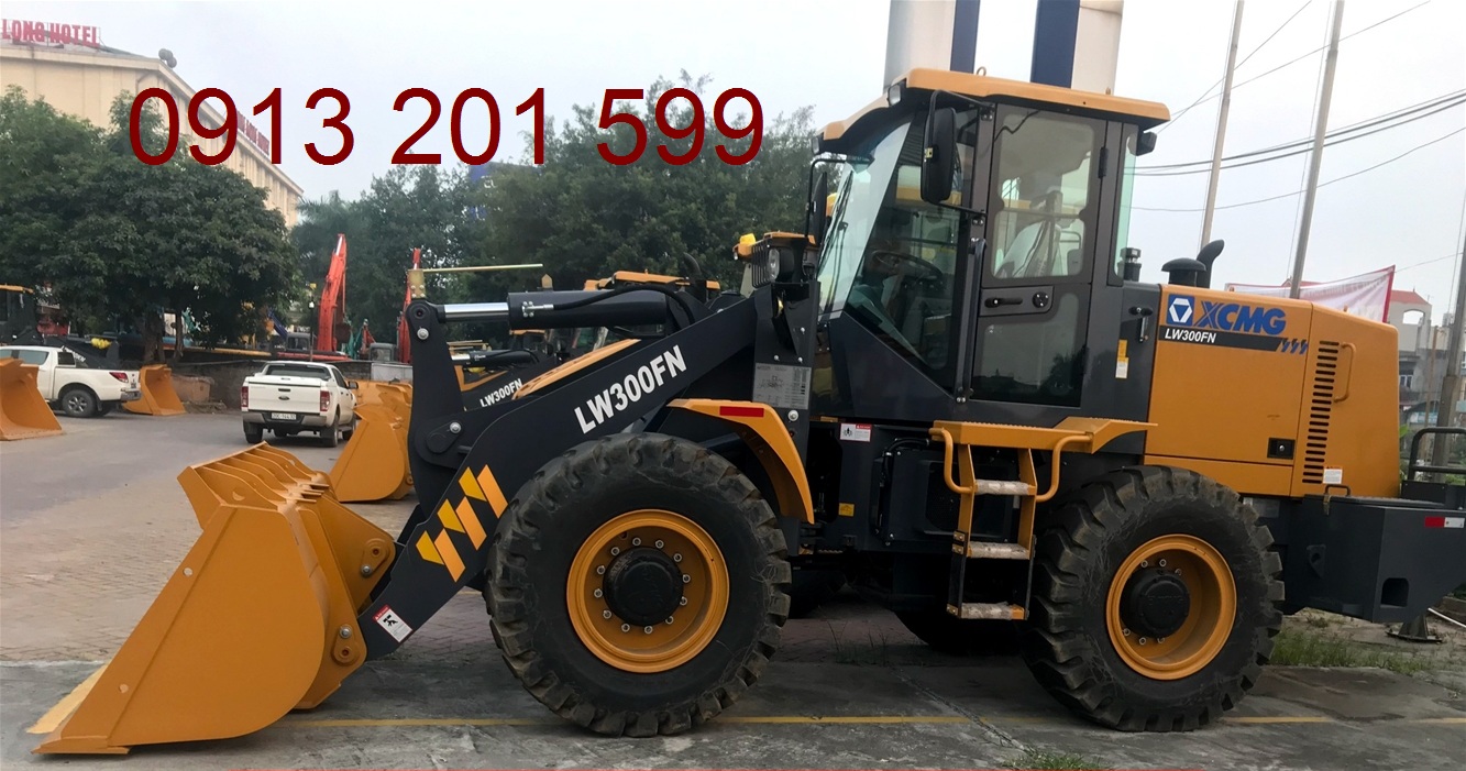 Máy xúc lật XCMG LW300FN gầu 1,8 khối 2025.